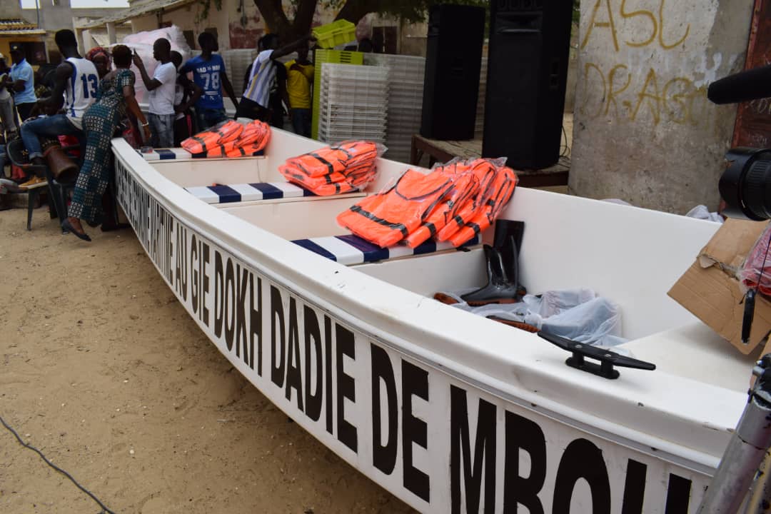 Remise d'équipements et de financements : les "Sanglots des Sirènes" de Moumbaye