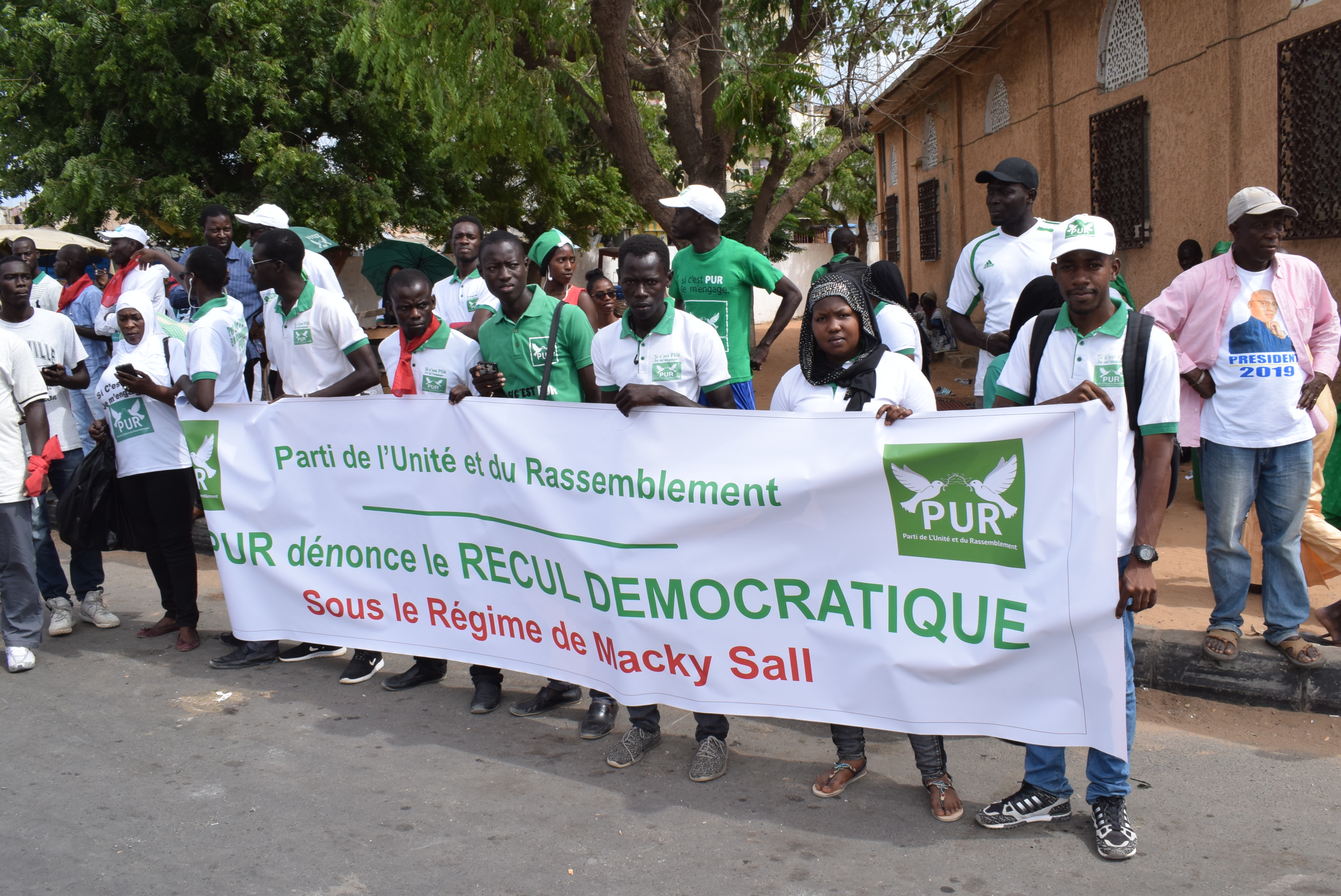 Photos : les images de la marche du Front de Résistance Nationale (FRN) à Guédiawaye et Pikine 