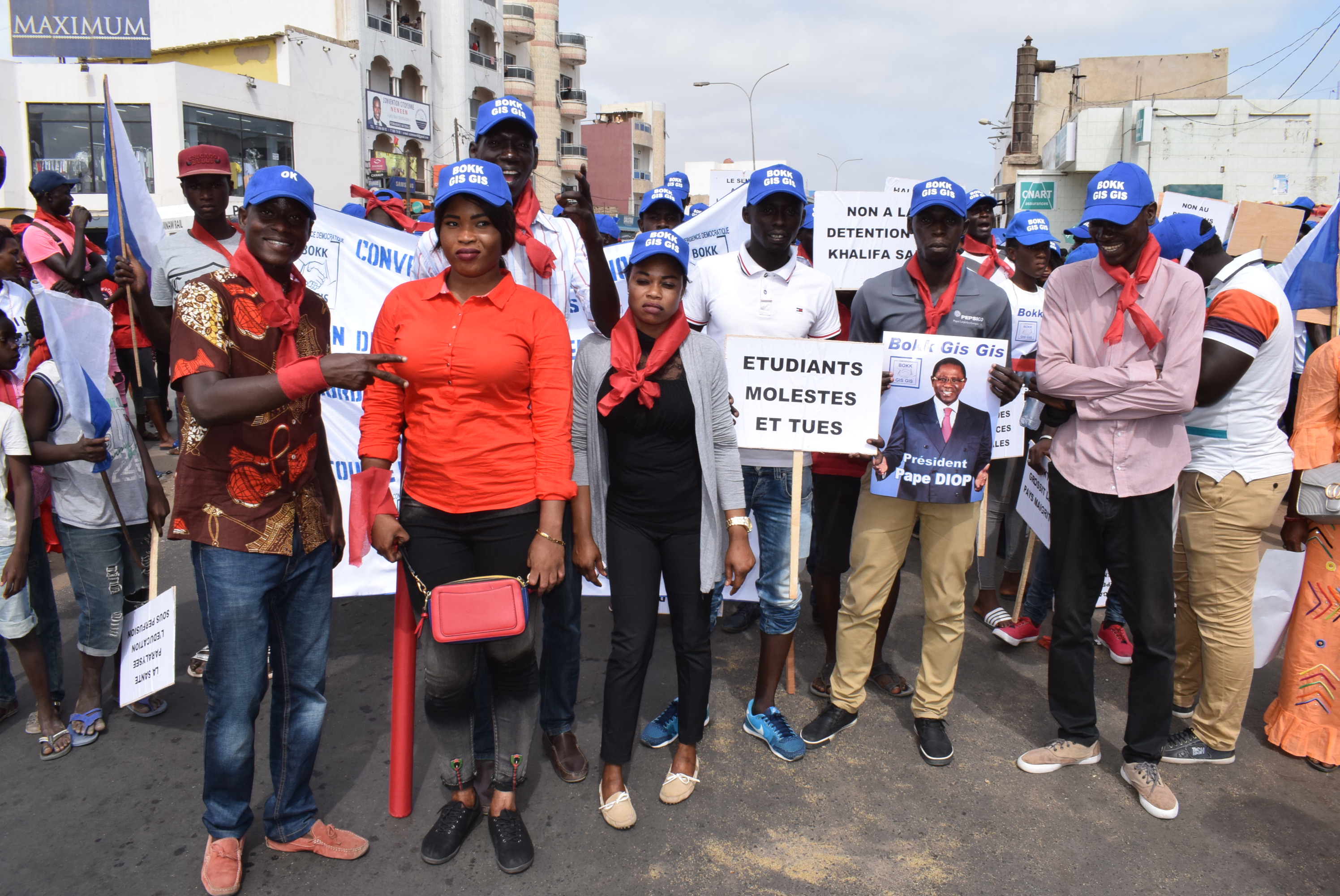 Photos : les images de la marche du Front de Résistance Nationale (FRN) à Guédiawaye et Pikine 