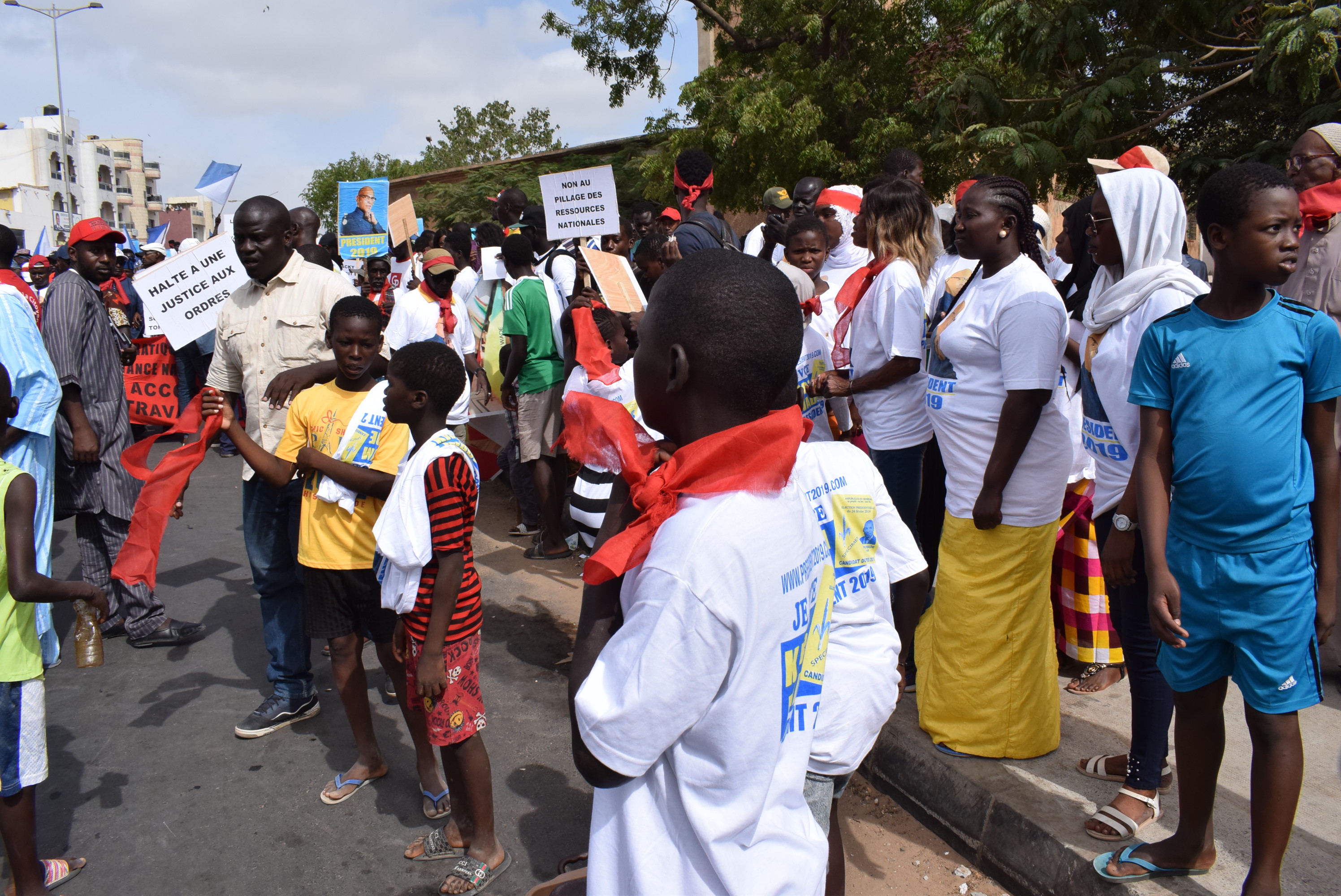 Photos : les images de la marche du Front de Résistance Nationale (FRN) à Guédiawaye et Pikine 