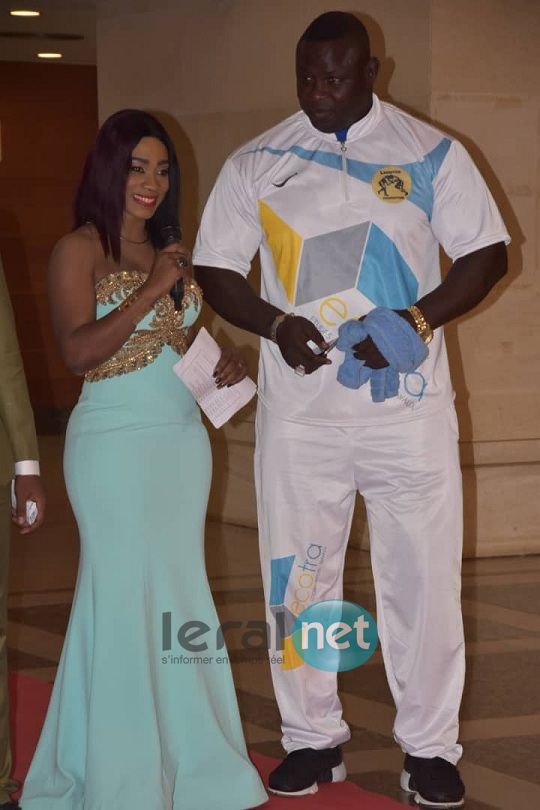 18 photos : les plus belles images du lancement de la série Mbettel au Grand Théâtre