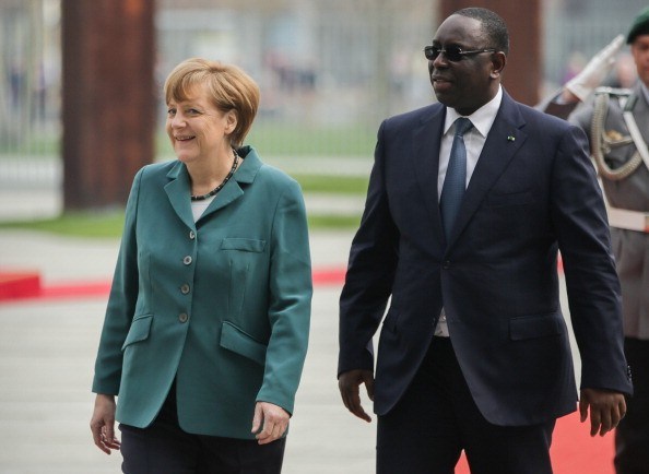 Dalal Jam, Mutti Angela (par Aly Bâ)