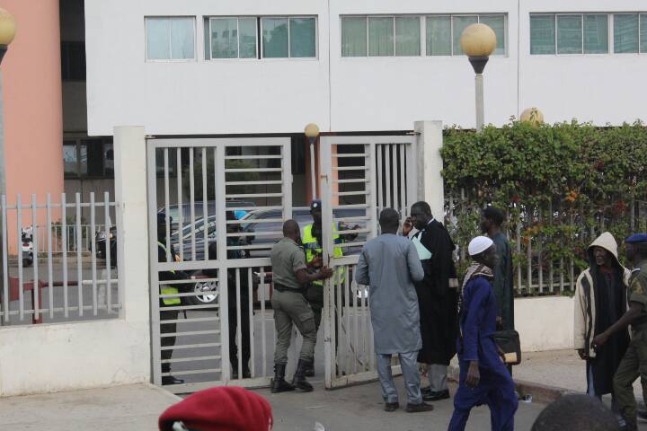 Agression d'un journaliste: Les chroniqueurs judiciaires en guerre contre un gendarme