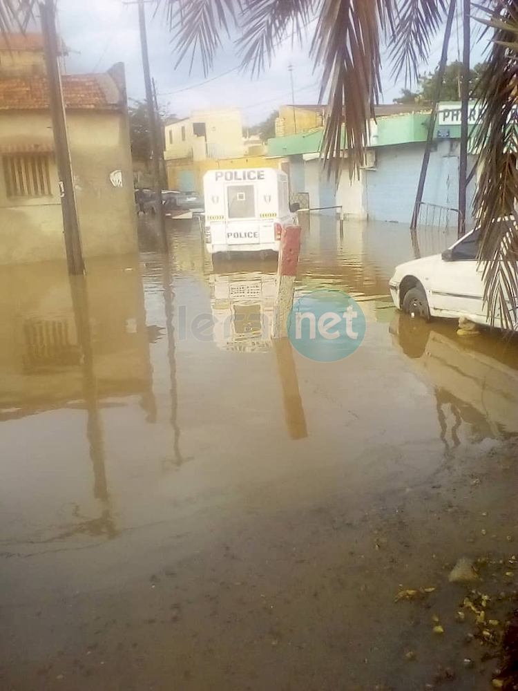 Vidéo: Inondation à Rufisque: Keuri Kao, la Mairie, la Senelec et la poste de Police, inacessibles 