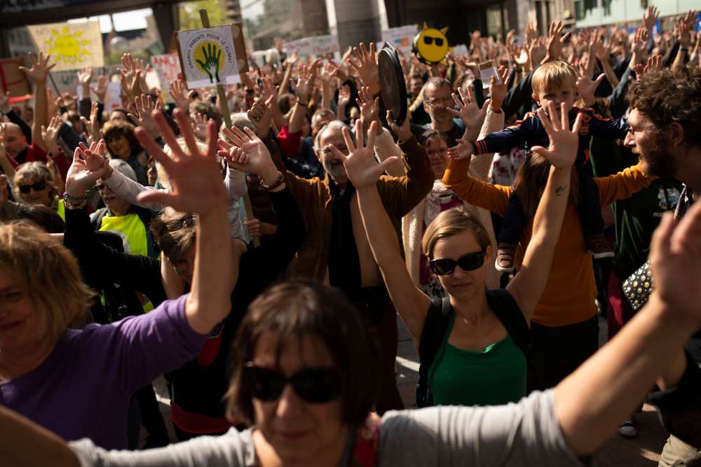 Bangkok, San Francisco, Paris… Des milliers de personnes se mobilisent pour le climat