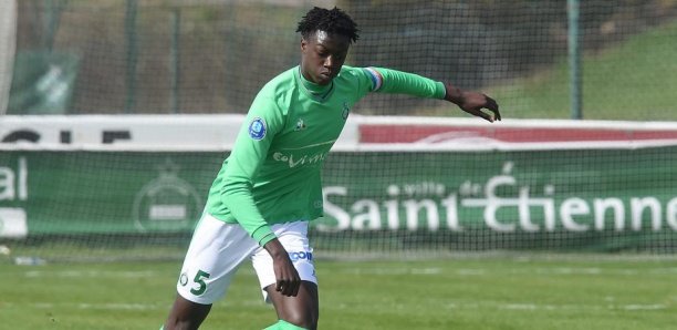 Mort du footballeur William Gomis : ses anciens coéquipiers de l’AS Saint-Etienne créent une collecte pour sa famille