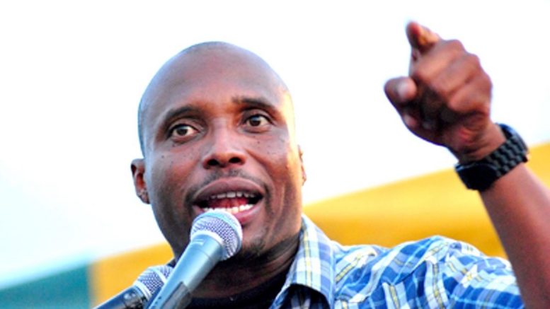 Pour éviter un bain de foule : Barthelemy Dias, libéré de force à 5h du matin, sans le sous et sans escorte