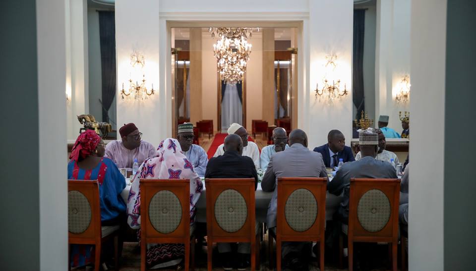 Photos : Macky Sall a reçu une délégation de l’UNACOIS