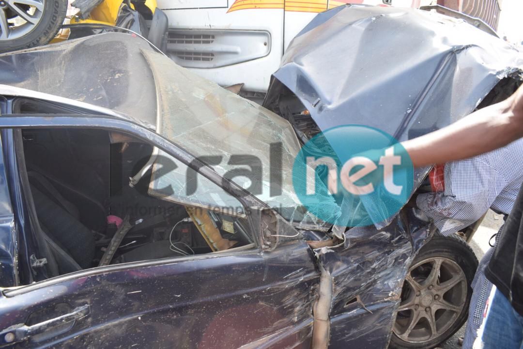 Photos - Accident sur l'autoroute à péage : Collision monstre entre plusieurs voitures à hauteur de Diamniadio