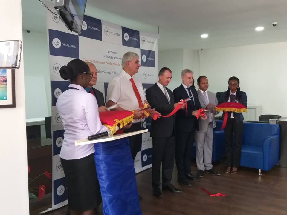 Recueil des demandes de visas Schengen: les nouveaux locaux de VFS inaugurés par le Consul général de France, M. Olivier Serot-Almeras