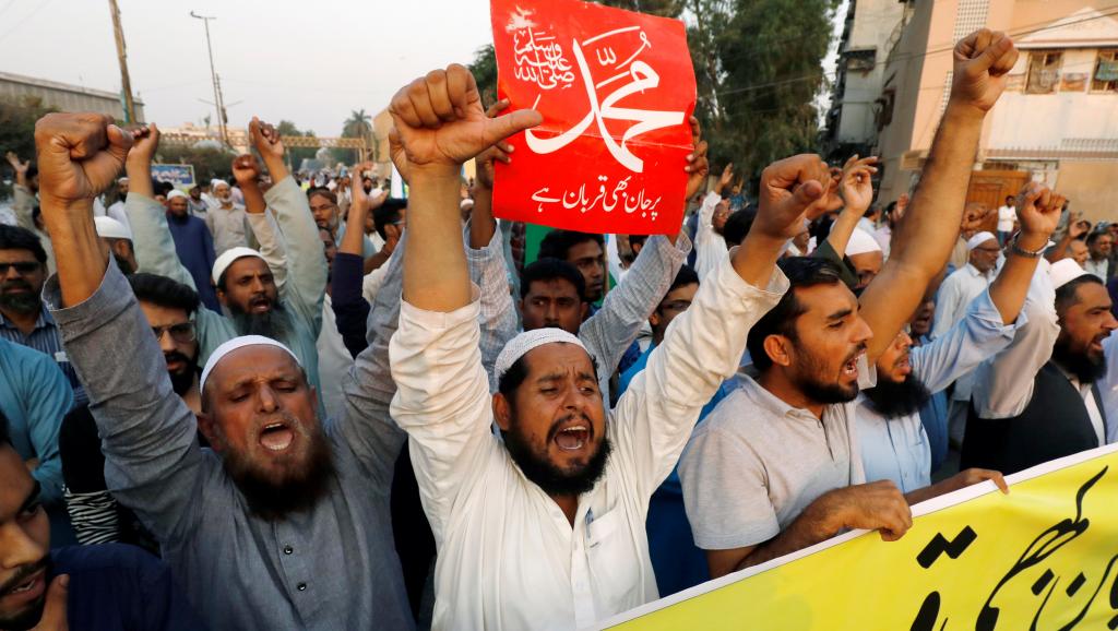 Pakistan: acquittée mais condamnée par la rue, Asia Bibi va devoir partir