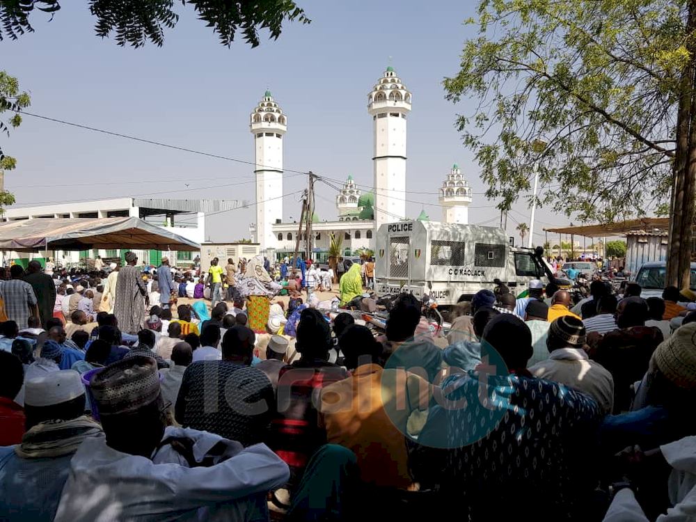 Vidéo - Photos: Inhumation de la dépouille de Sidy Lamine Niasse à la Grande mosquée de Kaolack