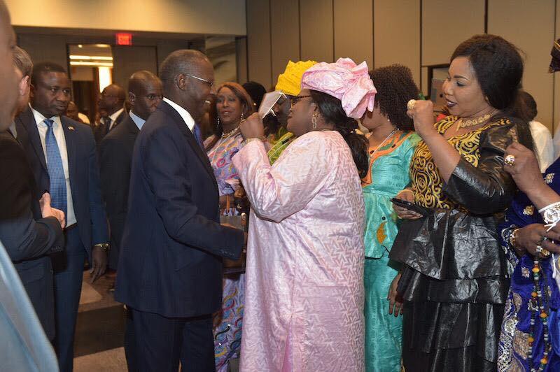 Photos : Le Premier ministre Mahammmed Boun Abdallah Dionne en toute complicité avec les les Sénégalais des États-Unis