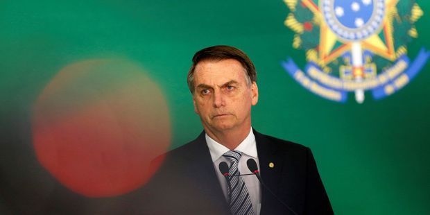 Le président élu du Brésil Jair Bolsonaro s'est dit prêt à "payer" si une "erreur" a été commise lors de versements suspects d'environ 270.000 euros à un ex-assistant de son fils député. (Reuters)