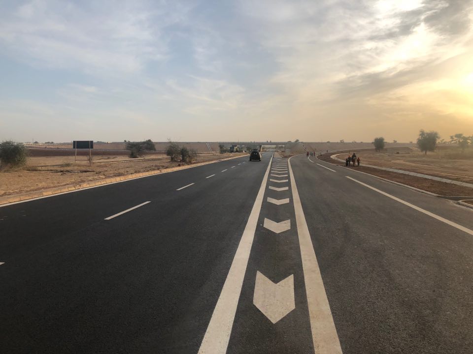 En images: Voyage au bout de l'autoroute Ila Touba En images: Voyage au bout de l'autoroute Ila Touba