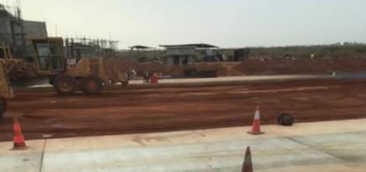 « La baisse du péage n’est que saupoudrage, car Eiffage est en train de construire un autre péage après Toglou, afin de faire payer le tronçon AIBD – Mbour » « La baisse du péage n’est que saupoudrage, car Eiffage est en train de construire un autre péage après Toglou, afin de faire payer le tronçon AIBD – Mbour »