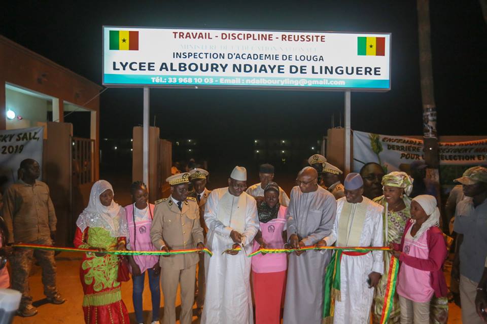 Photos : Macky Sall inaugure la route Touba - Dahra - Linguère et le lycée Alboury Ndiaye de Linguère