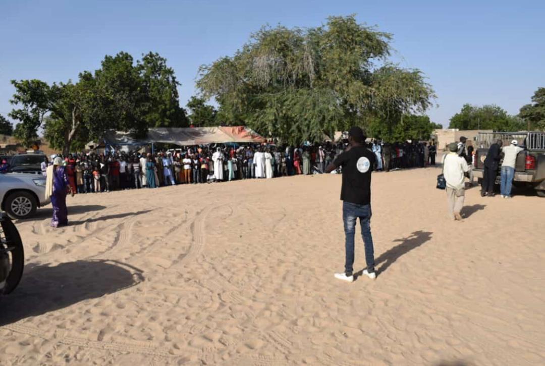 9 photos : Juste pour vous servir chers internautes de leral.net 9 photos : Juste pour vous servir chers internautes de leral.net