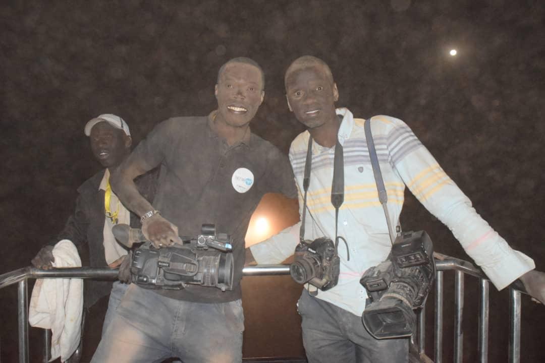 9 photos : Juste pour vous servir chers internautes de leral.net 9 photos : Juste pour vous servir chers internautes de leral.net