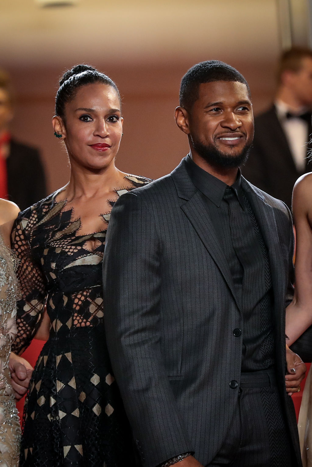 Divorce - Usher divorce après deux ans de mariage - Usher et sa femme Grace Miguel - Montée des marches du film "Hands of Stone" lors du 69ème Festival International du Film de Cannes. Le 16 mai 2016.