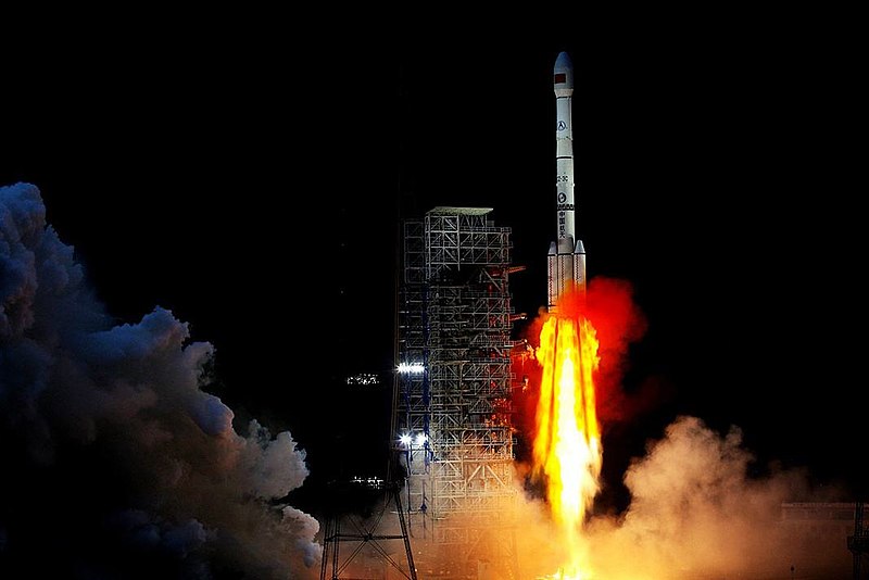 La fusée Longue marche 3B, avec à son bord le rover Chang’ e-4, lancée en décembre dernier depuis le centre de lancement de Xichang. Crédits : Wikipédia