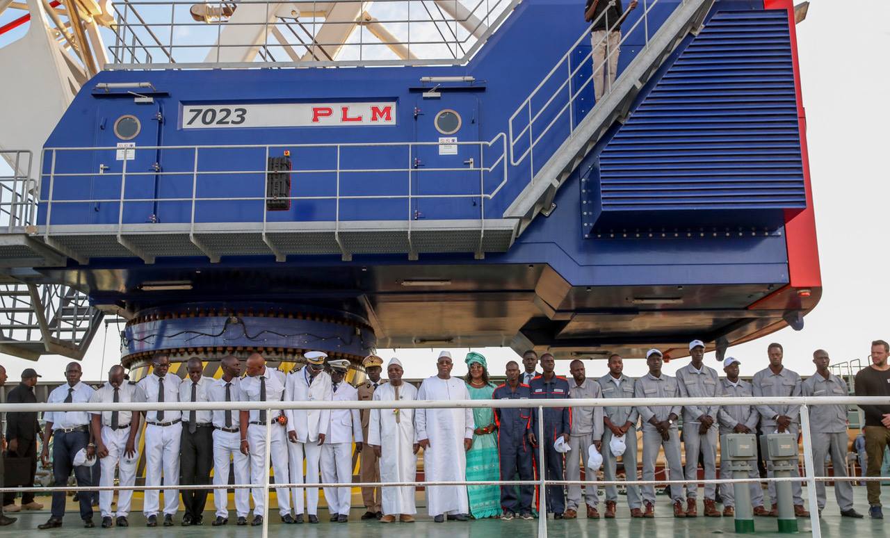 16 Photos : Les images de la réception à Kaolack de deux remorqueurs, dont le Niombato, le Betenty et la drague "le Saloum" 16 Photos : Les images de la réception à Kaolack de deux remorqueurs, dont le Niombato, le Betenty et la drague "le Saloum"