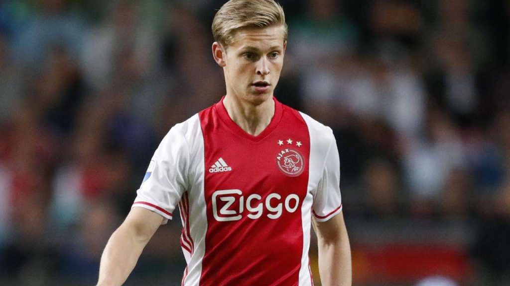 Le Barça recrute le milieu Frenkie de Jong (Ajax Amsterdam)