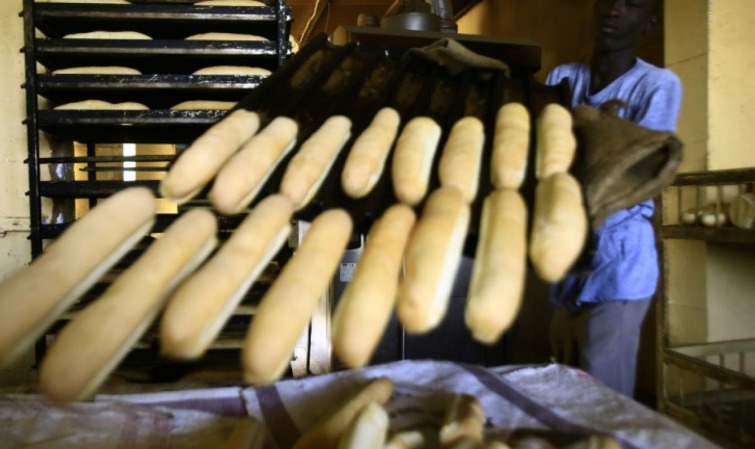 Hausse du prix du pain: Le Directeur du Commerce intérieur menace les boulangers