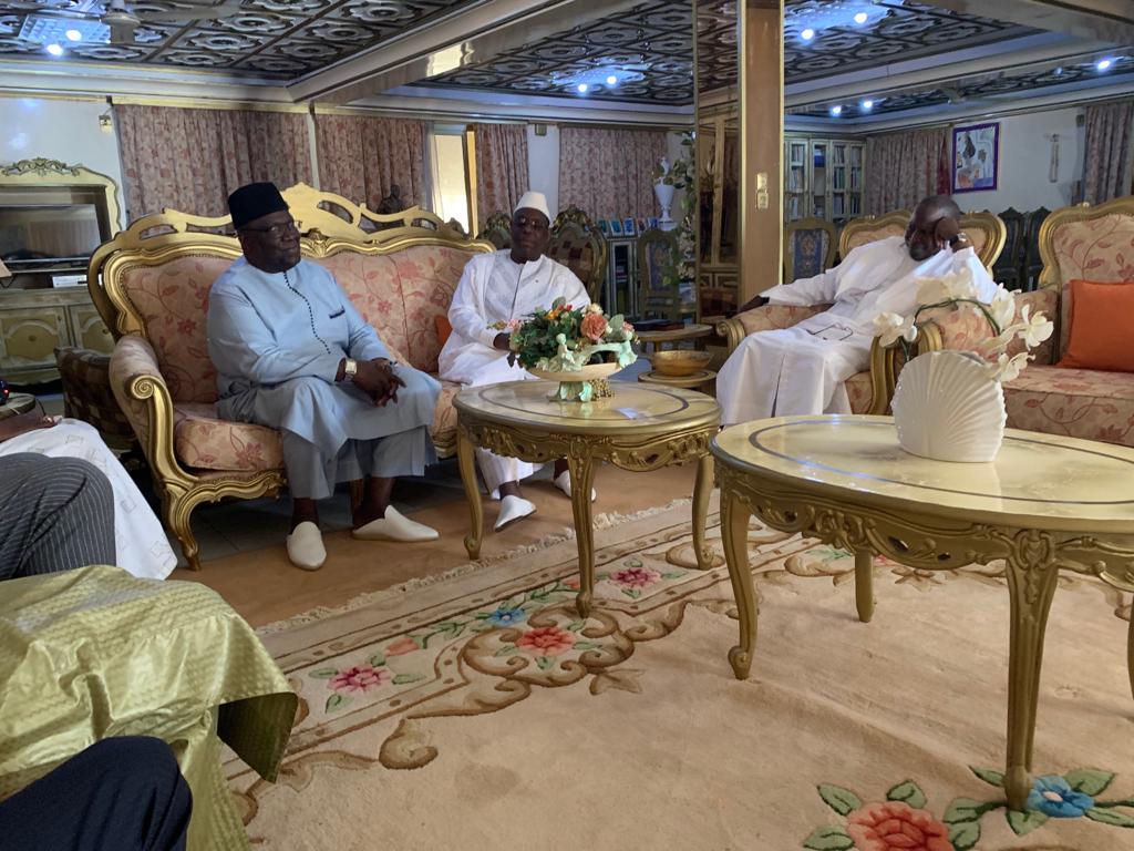 Photos : Macky Sall rend visite à Famara Ibrahima Sagna Photos : Macky Sall rend visite à Famara Ibrahima Sagna