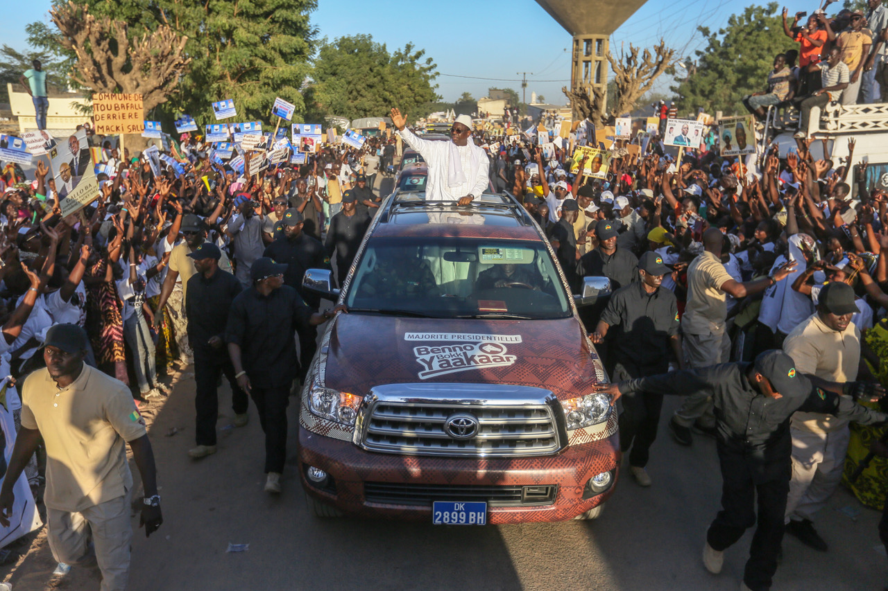 10 photos : Affluence monstre à Touba et Mbacké pour le meeting de Macky Sall 10 photos : Affluence monstre à Touba et Mbacké pour le meeting de Macky Sall