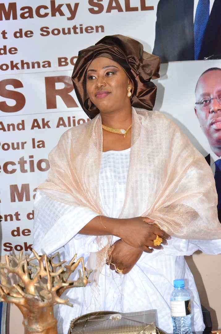 30 Photos : Sokhna Bousso, la « Première dame » de Aliou Sall lance le Mouvement And Ak Aliou Sall pour la Réélection du Président Macky SALL 30 Photos : Sokhna Bousso, la « Première dame » de Aliou Sall lance le Mouvement And Ak Aliou Sall pour la Réélection du Président Macky SALL