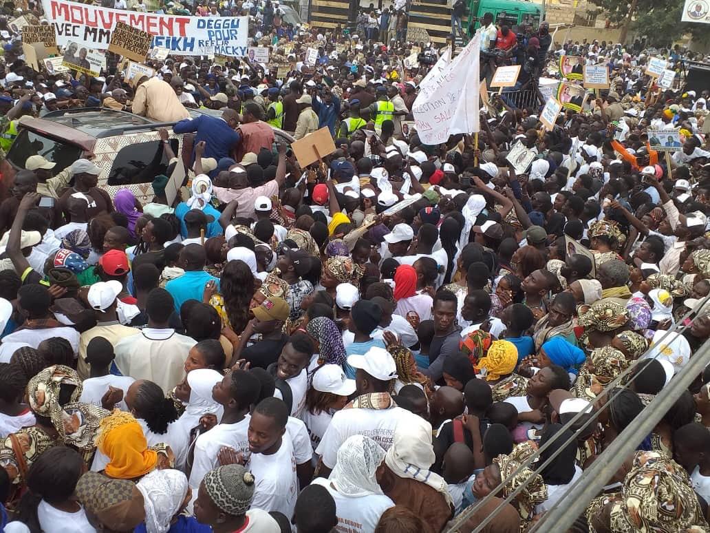 VIDEO- Campagne électorale: Macky Sall fait le plein au Walo