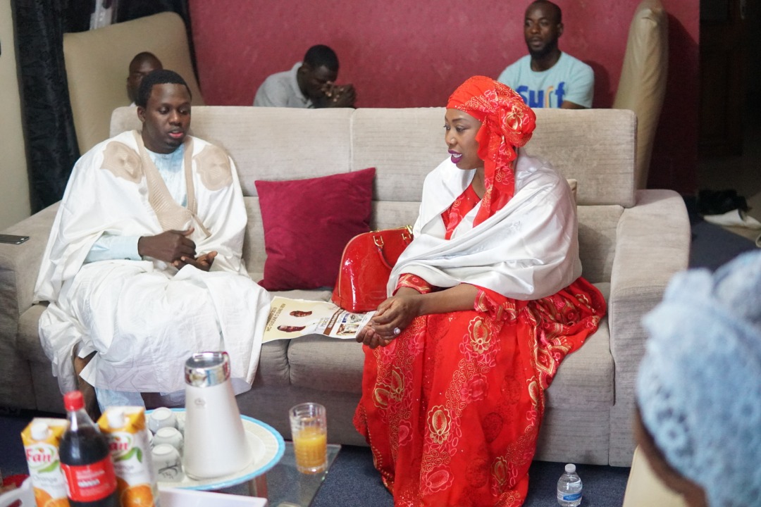 17 photos : Visite de courtoisie de Sokhna Bousso, la femme d'Aliou Sall à l'association des jeunes marabouts Mbacké Mbacké 