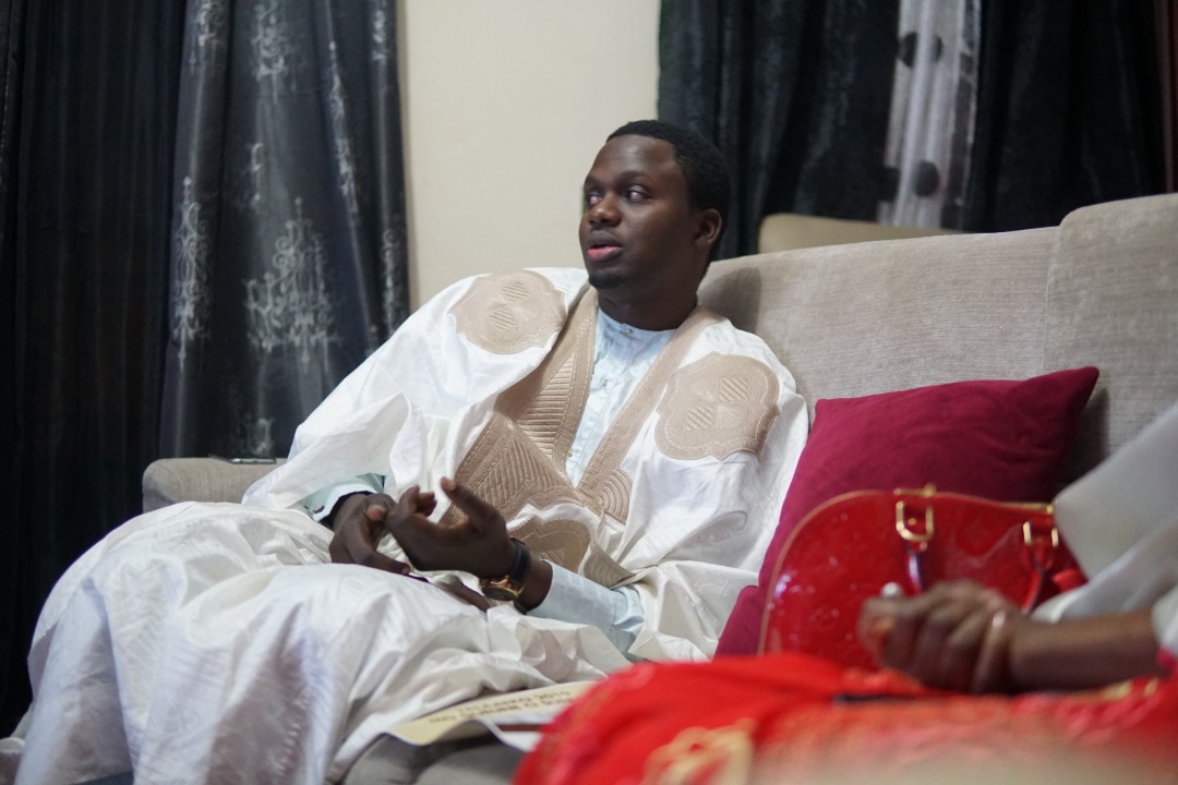 17 photos : Visite de courtoisie de Sokhna Bousso, la femme d'Aliou Sall à l'association des jeunes marabouts Mbacké Mbacké 17 photos : Visite de courtoisie de Sokhna Bousso, la femme d'Aliou Sall à l'association des jeunes marabouts Mbacké Mbacké