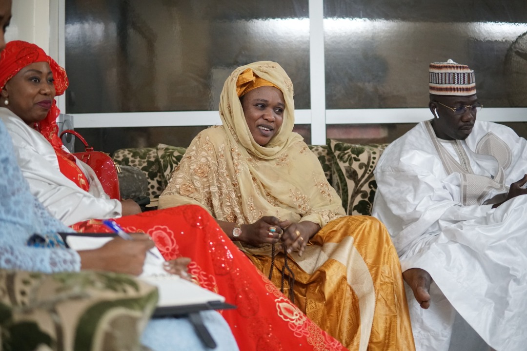 17 photos : Visite de courtoisie de Sokhna Bousso, la femme d'Aliou Sall à l'association des jeunes marabouts Mbacké Mbacké 