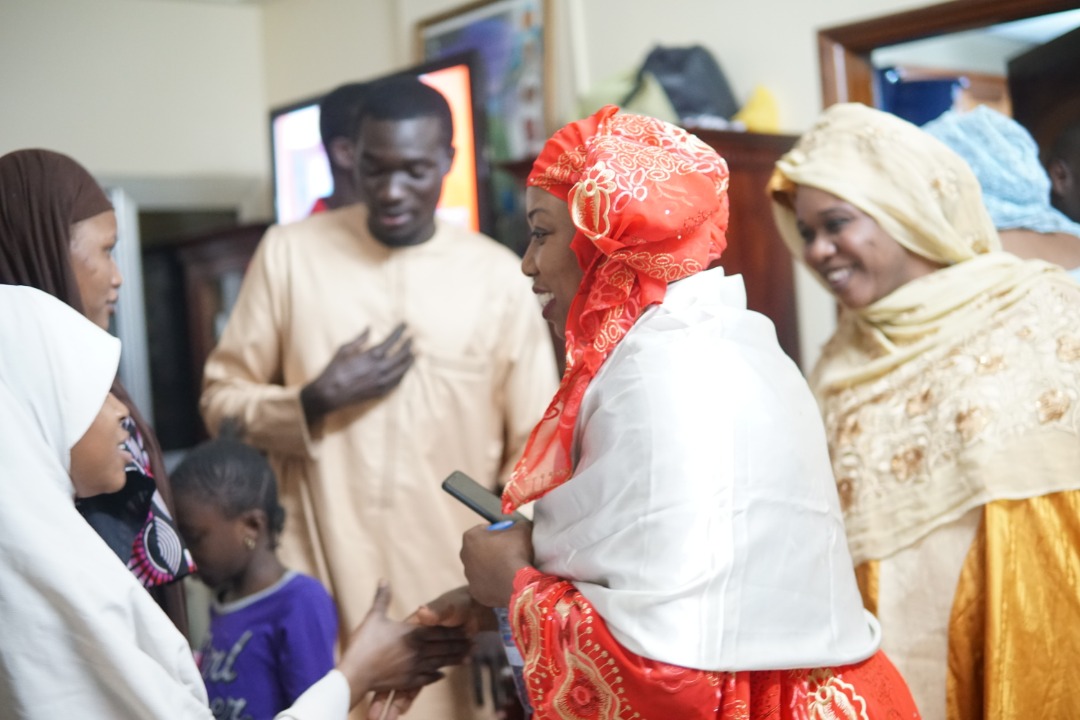 17 photos : Visite de courtoisie de Sokhna Bousso, la femme d'Aliou Sall à l'association des jeunes marabouts Mbacké Mbacké 