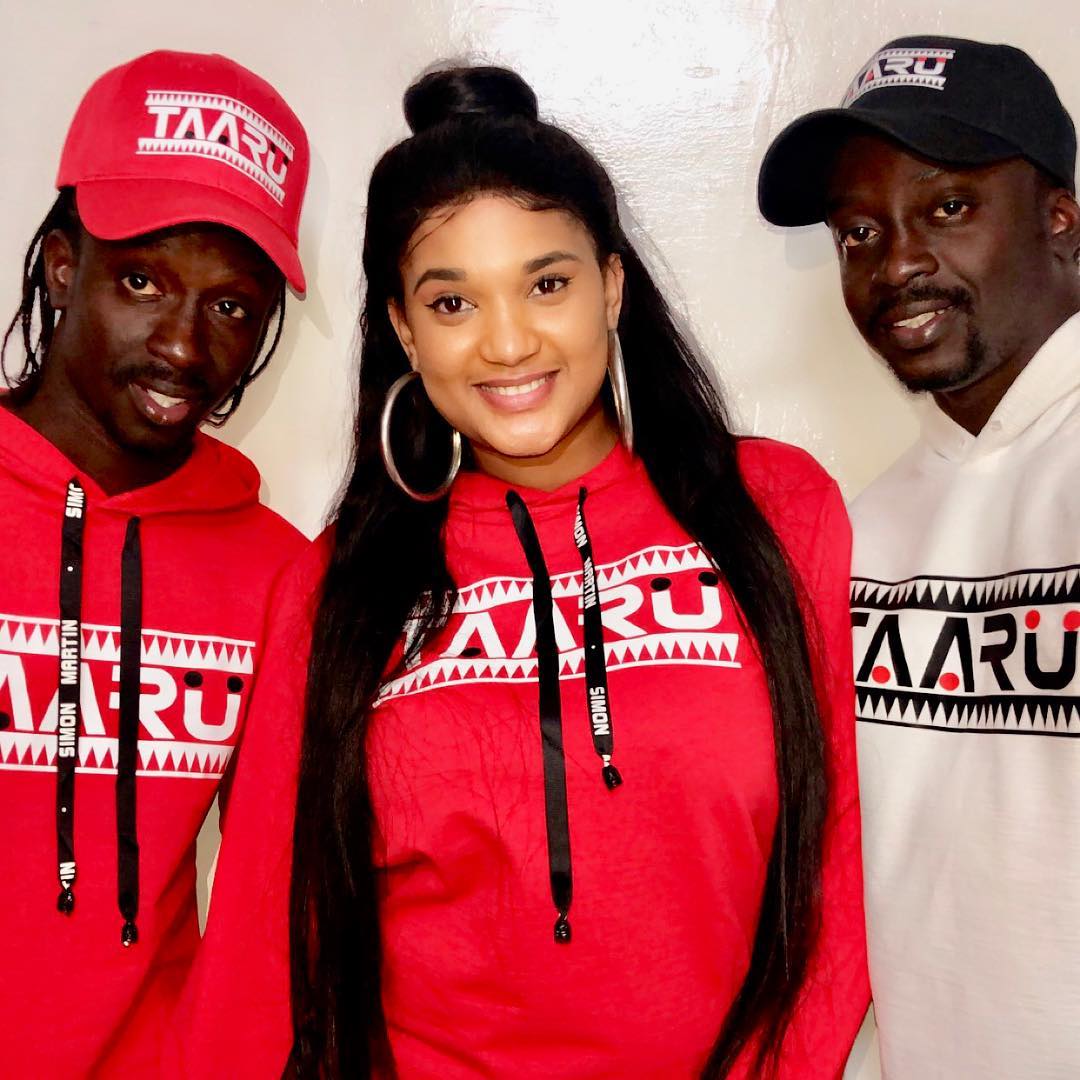 Saint-Valentin : Eva (Pod et Marichou) et son mari activent le mode “Niroowalé” (05 images)