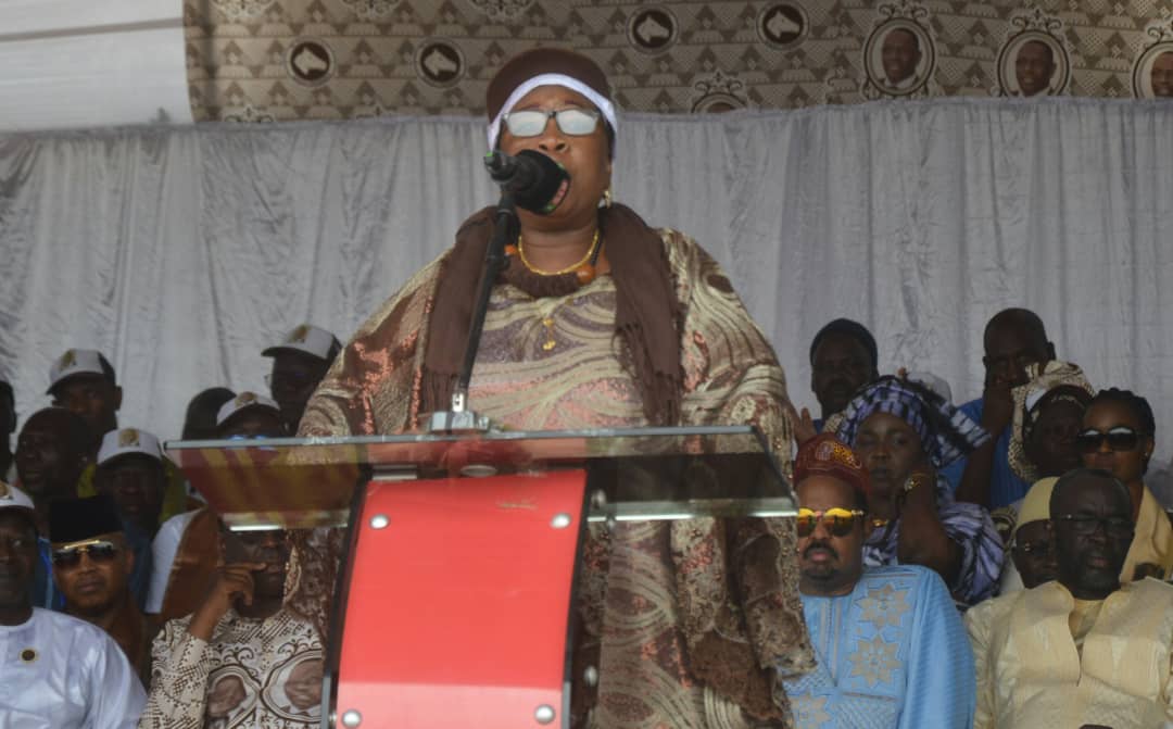 VIDEO - Voici pourquoi une marée humaine a accueilli Macky Sall au fief de son PM Mahammed DIONNE VIDEO - Voici pourquoi une marée humaine a accueilli Macky Sall au fief de son PM Mahammed DIONNE