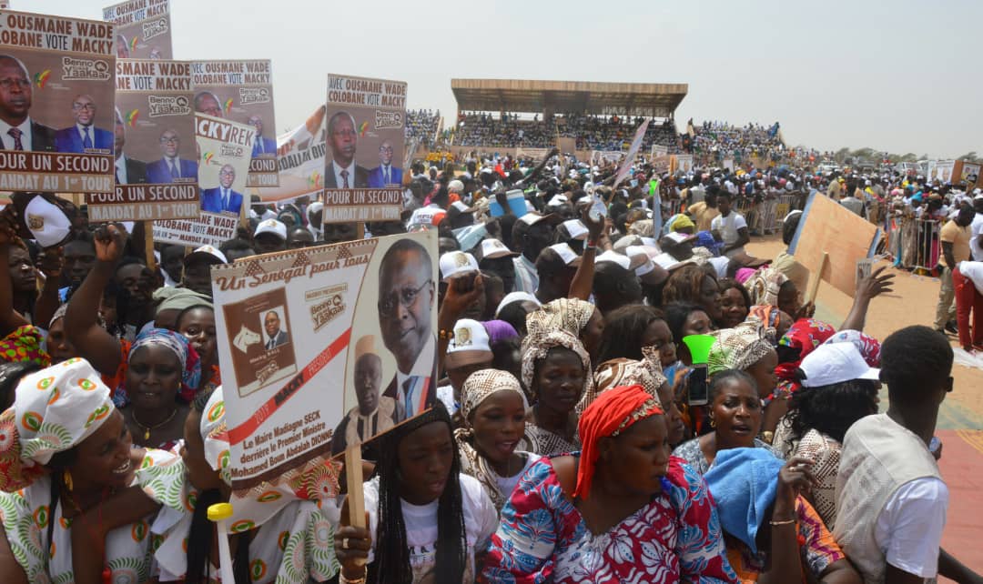 VIDEO - Voici pourquoi une marée humaine a accueilli Macky Sall au fief de son PM Mahammed DIONNE VIDEO - Voici pourquoi une marée humaine a accueilli Macky Sall au fief de son PM Mahammed DIONNE