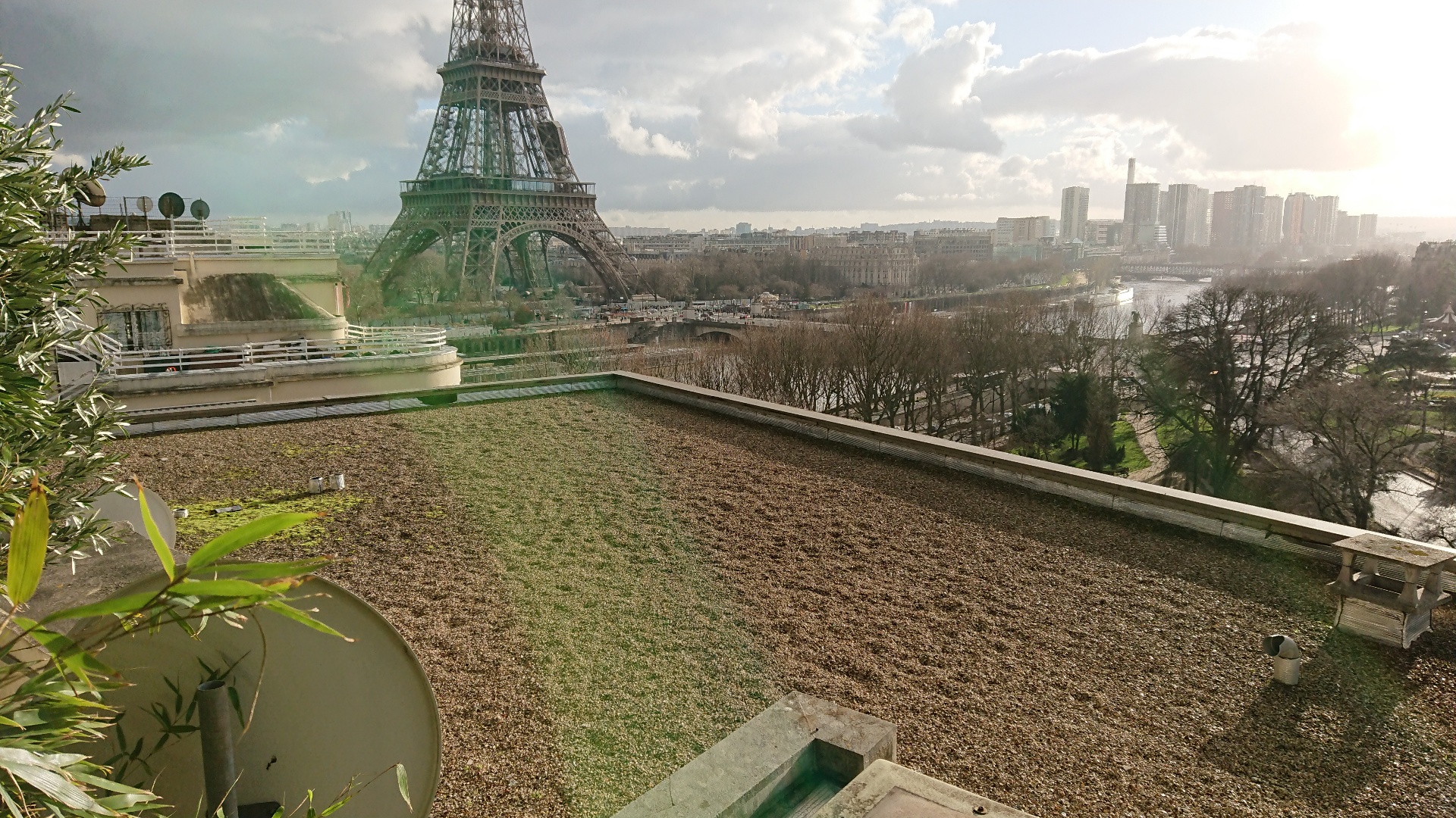 Photo Vu de l'appartement de 7 200 000 euros, et payé 10% par son notaire Photo Vu de l'appartement de 7 200 000 euros, et payé 10% par son notaire