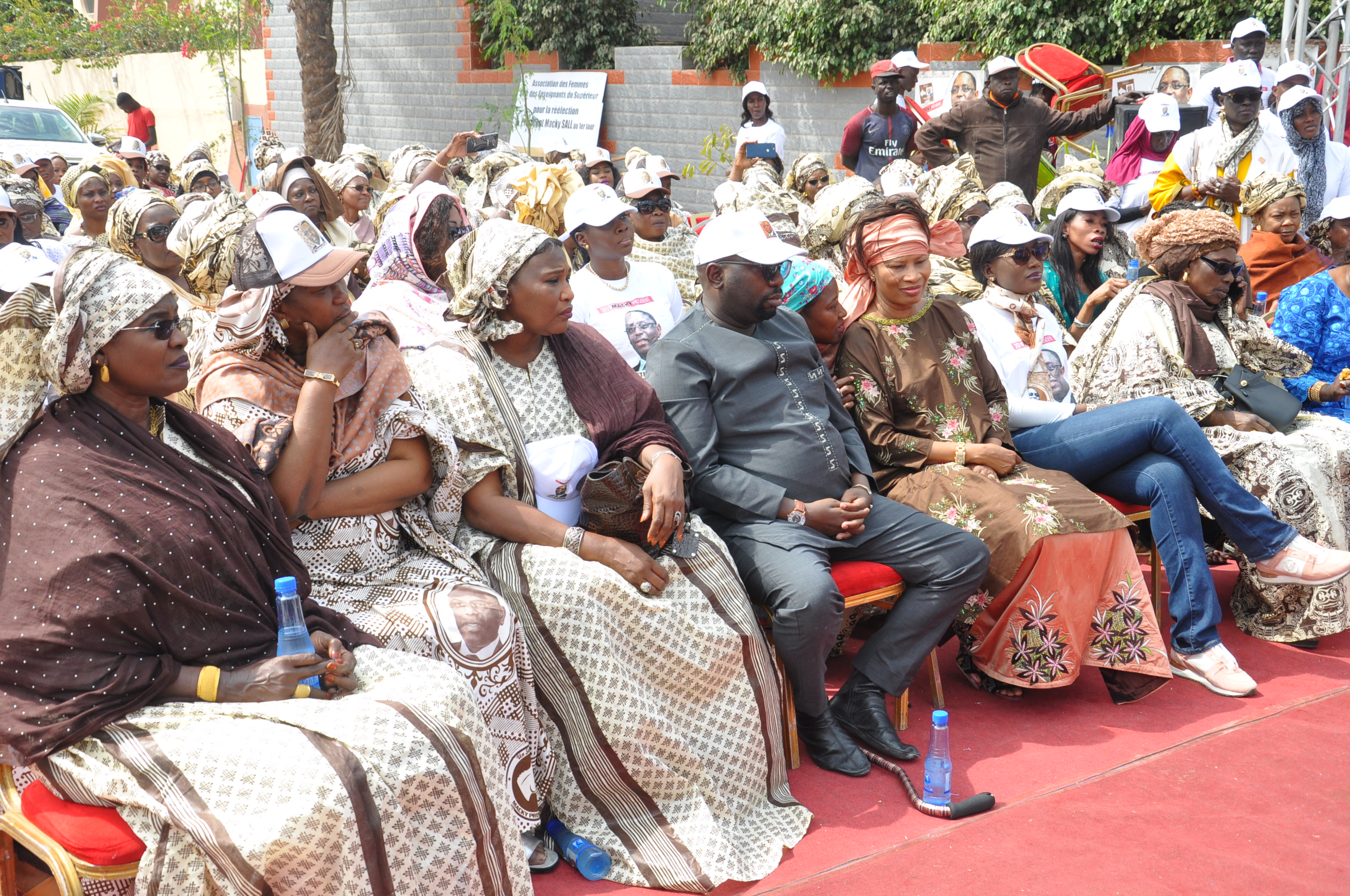 Photos : Cérémonie Sargal des voisins du PR Macky Sall à Fenêtre Mermoz sous la coordination de maître Lika Bâ 