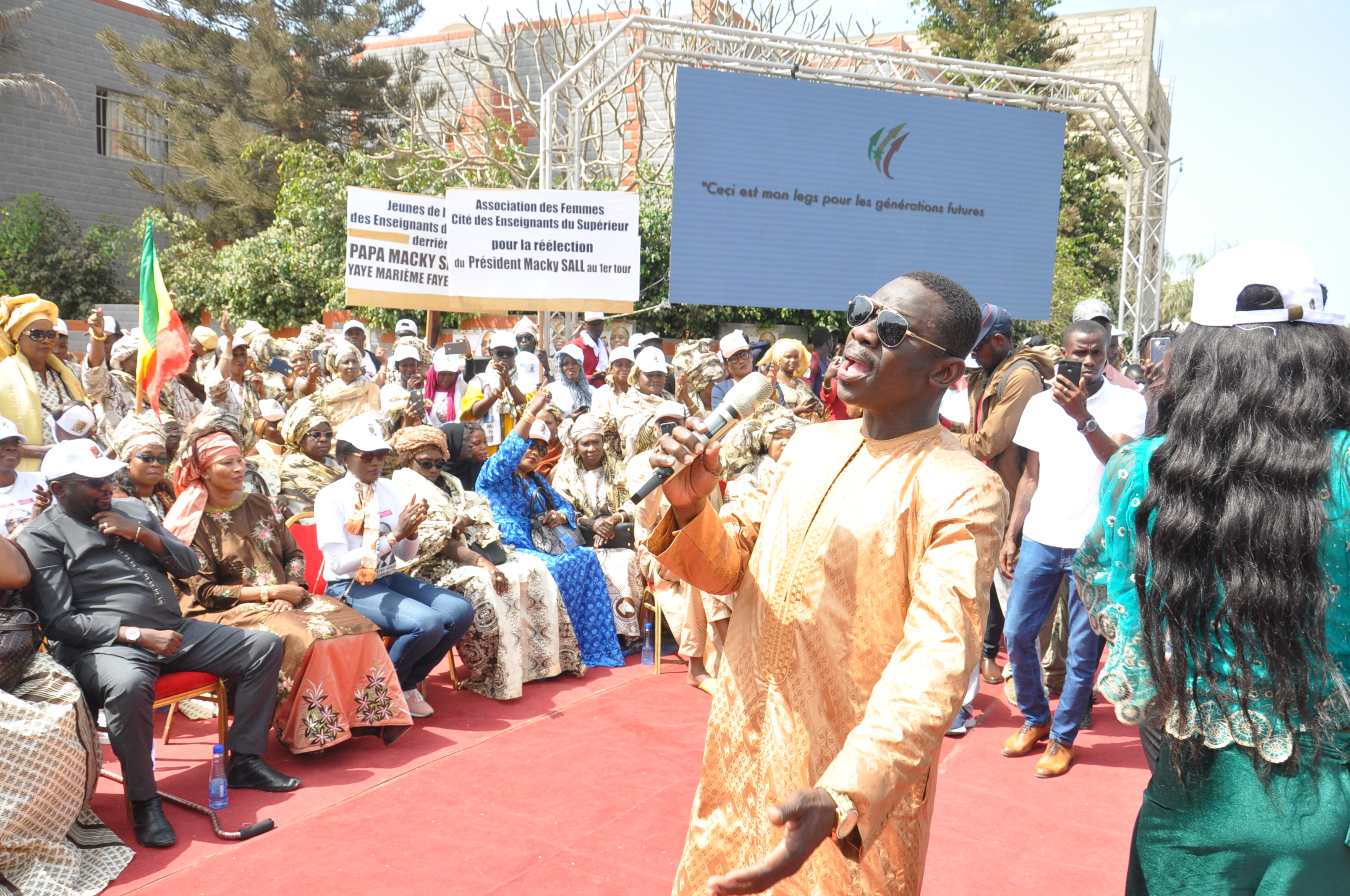 Photos : Cérémonie Sargal des voisins du PR Macky Sall à Fenêtre Mermoz sous la coordination de maître Lika Bâ 