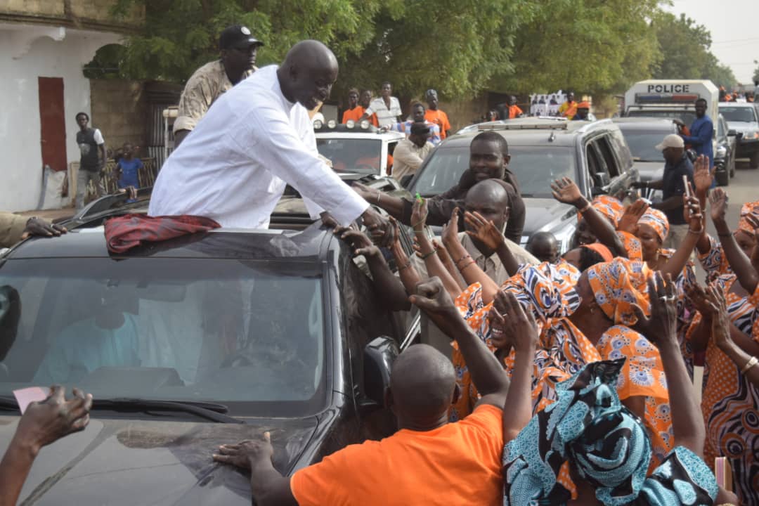 PHOTOS - Présidentielle 2019: Accueil populaire de la caravane "Orange" d'Idrissa Seck à Diourbel