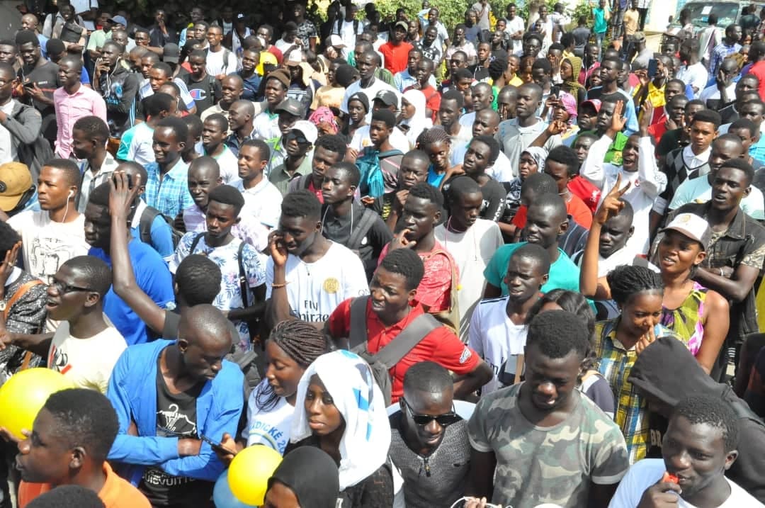 PHOTOS : Madické Niang débarque en messie à l’Ucad,  Sandaga…