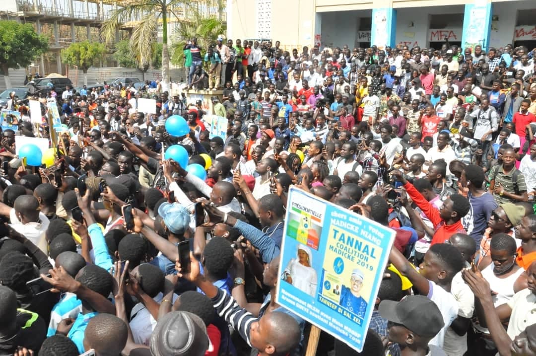 PHOTOS : Madické Niang débarque en messie à l’Ucad,  Sandaga…