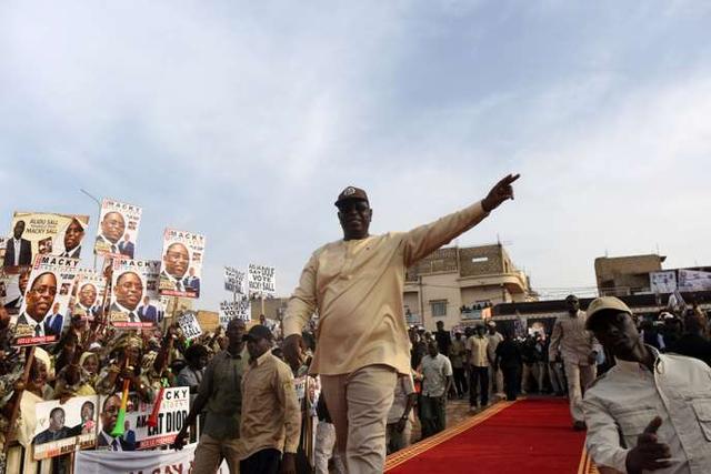 Le président sortant Macky Sall en campagne pour le scrutin du 24 février, à Guédiawaye, dans la banlieue de Dakar, le 20 février 2019. Sylvain Cherkaoui / REUTERS