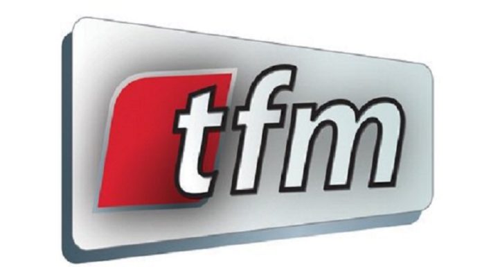 Conférence Idy/Sonko : Les journalistes de la TFM hués et bloqués à l’entrée