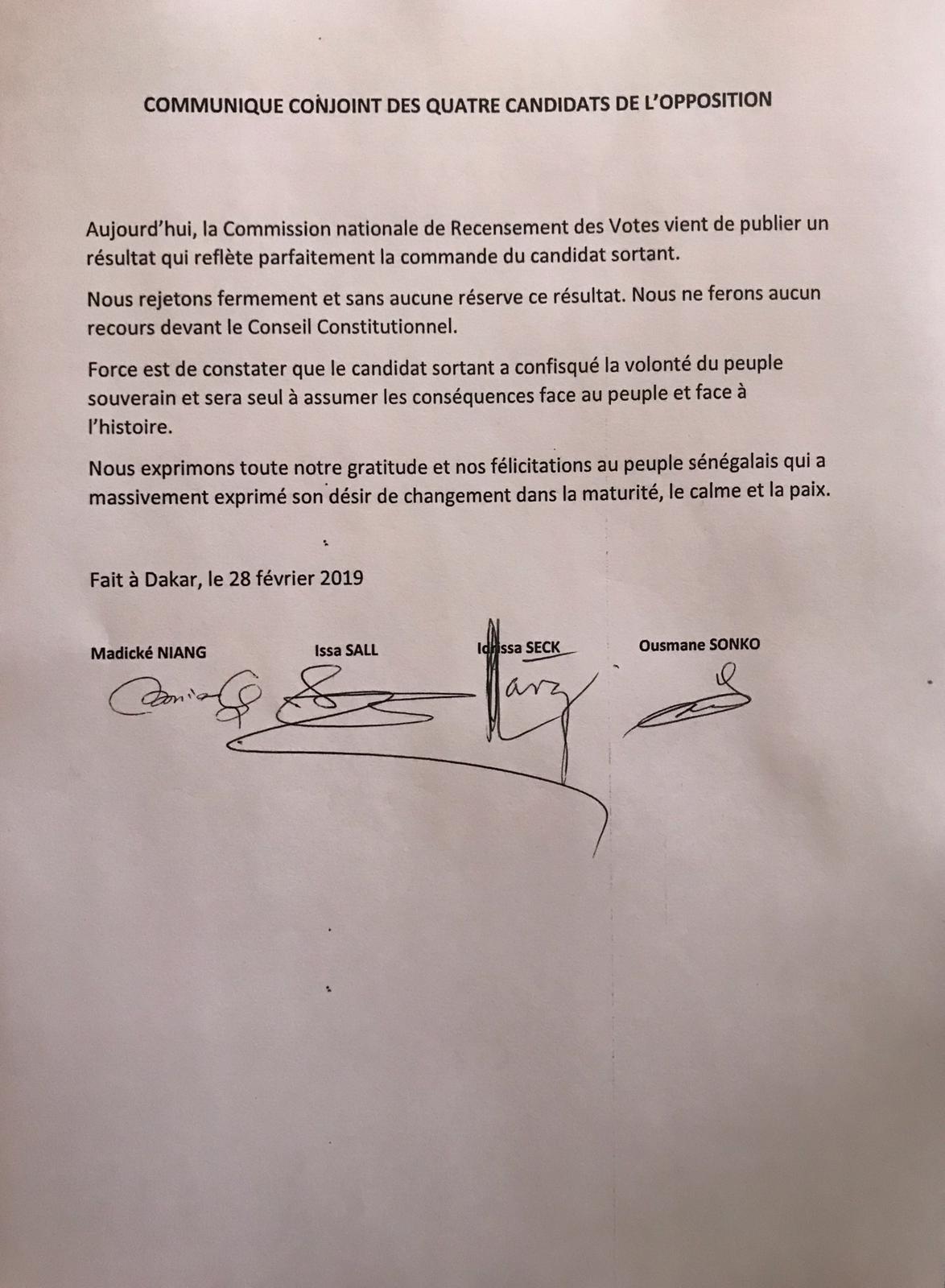 Photos : Issa Sall a signé la déclaration commune des candidats de l’opposition
