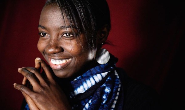 Fespaco:   Angèle Diabang reçoit le prix de la meilleure réalisatrice de la CEDEAO