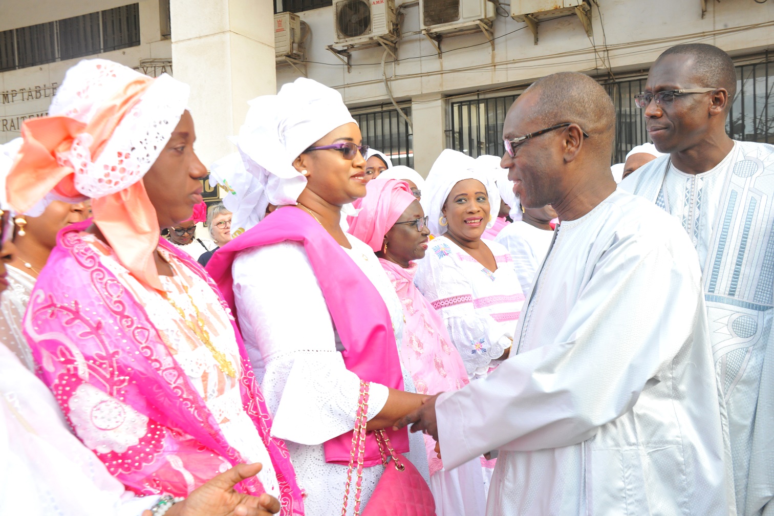 Photos : le 08 mars des femmes du ministère de l'Economie, des Finances et du Plan Photos : le 08 mars des femmes du ministère de l'Economie, des Finances et du Plan